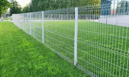 How To Install An Anti-Climb Fence